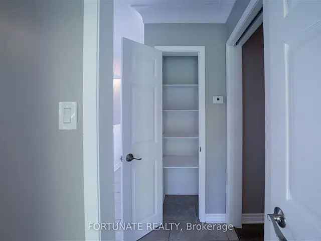 House For Sale in Niagara Falls, Ontario