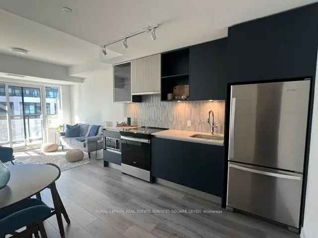 Distrikt Trailside 2 1+Den Condo for Sale