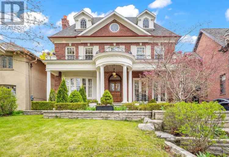Georgian Style Family Home in Lawrence Park by Richard Wengle