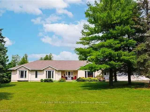 Spacious Country Retreat Near Markdale