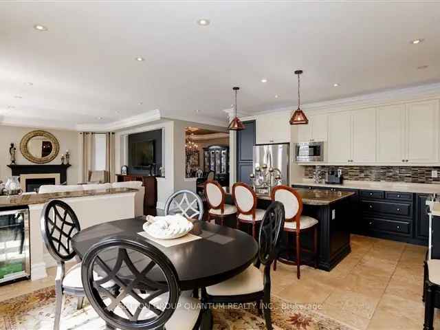 House For Sale in Oakville, Ontario