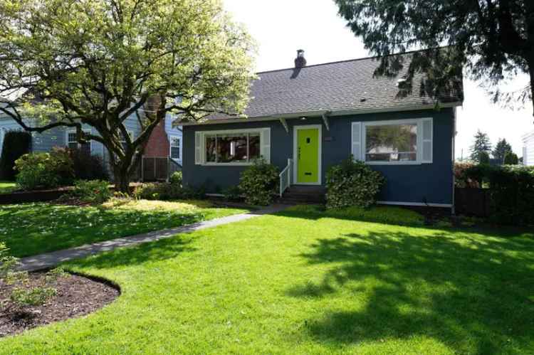 Family Home in New Westminster West End
