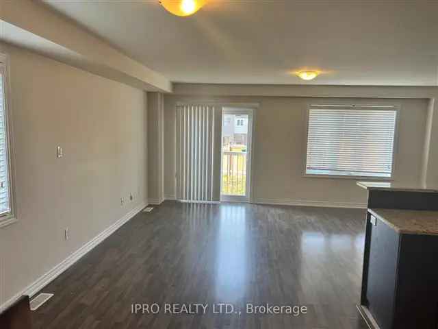 Rare Guelph End Unit Townhouse 3 Beds 2.5 Baths