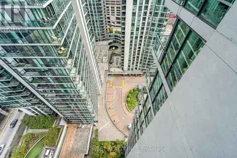 1 room apartment of 458 m² in Toronto