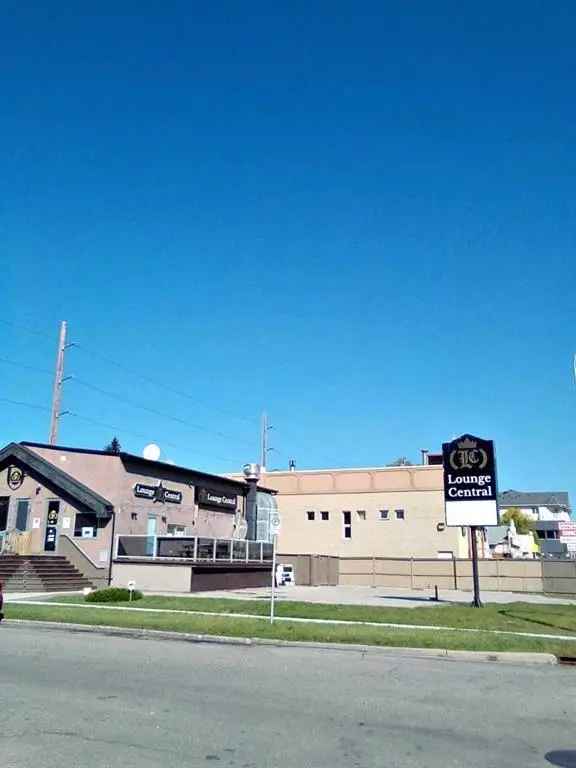 Retail For Sale in Medicine Hat, Alberta