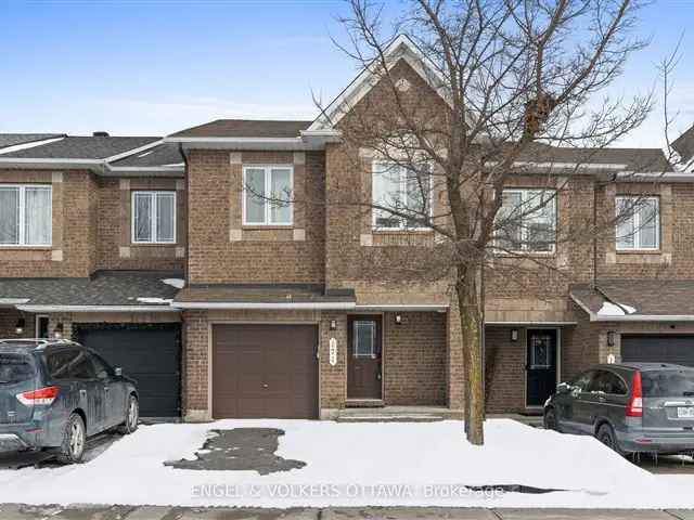 Townhouse For Sale in 171, Harbour View Street, Ottawa, Ontario