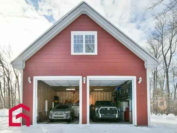 4-Bedroom 3-Bathroom Home for Sale in Saint-Sauveur