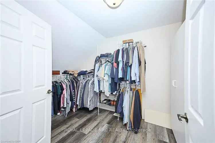 House For Sale in Toronto, Ontario