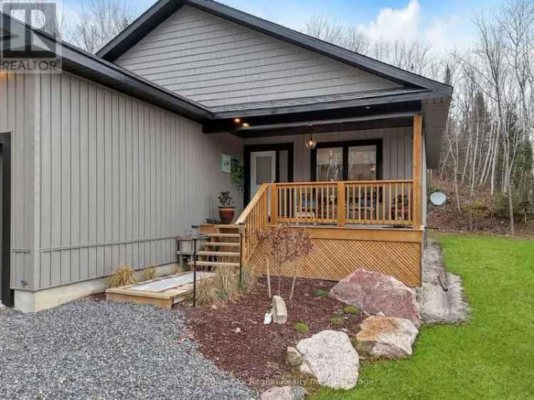 Custom Bungalow on 0.79 Acres near Lake Nosbonsing
