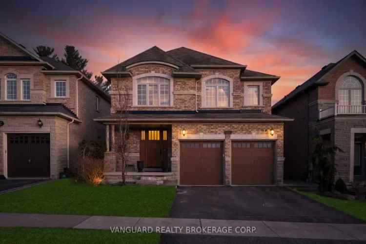 Stunning 4-Bed 3.5-Bath Royalpine Home