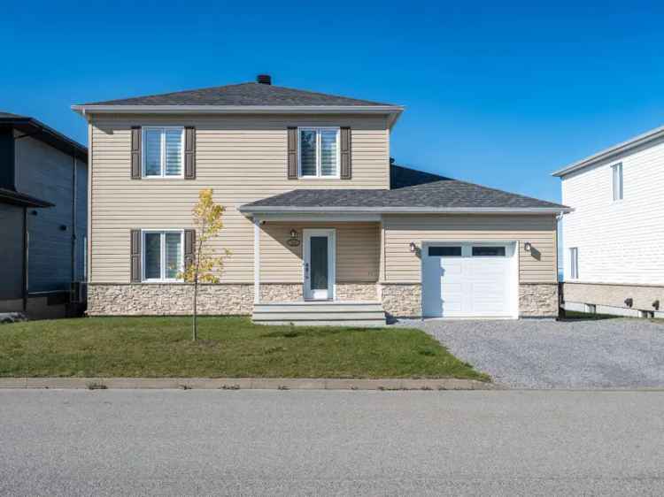 Two or more storey for sale, 134, Rue La Bolduc, Rimouski - Proprio Direct