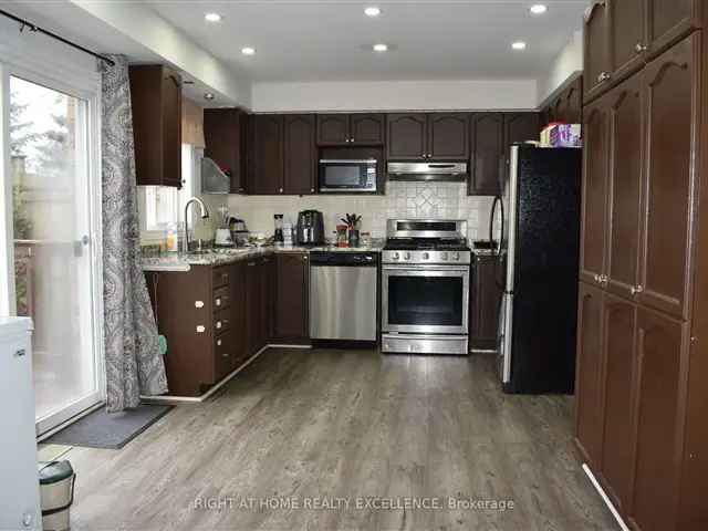 3 Bedroom 3 Washroom End Unit Townhome For Lease