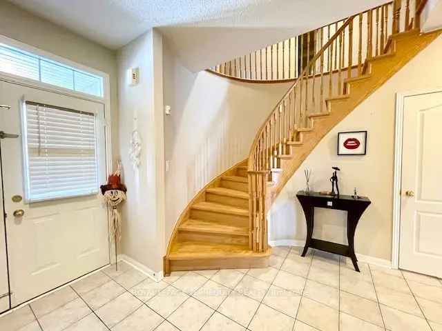 House For Sale in 3977, Mayla Drive, Mississauga, Ontario