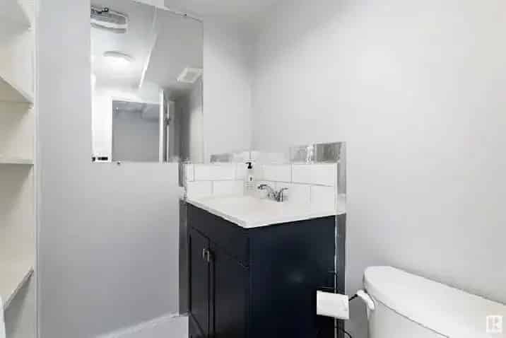 3 Bed Basement Suite West Edmonton - Parkview