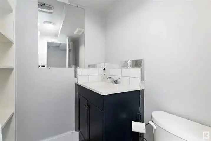 3 Bed Basement Suite West Edmonton - Parkview