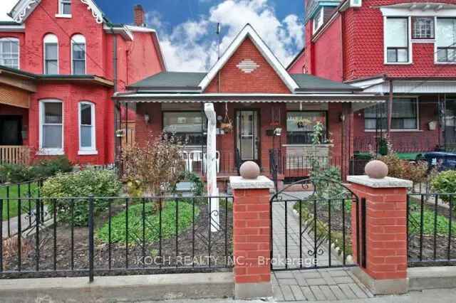 House For Sale in 731, Richmond Street West, Toronto, Ontario