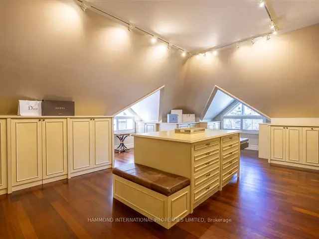 House For Sale in Vaughan, Ontario