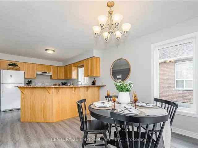 Charming 3-Bedroom Home in Waterloo Near Universities