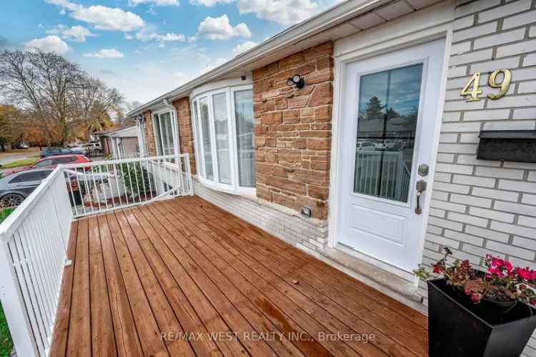 House For Sale in New Tecumseth, Ontario