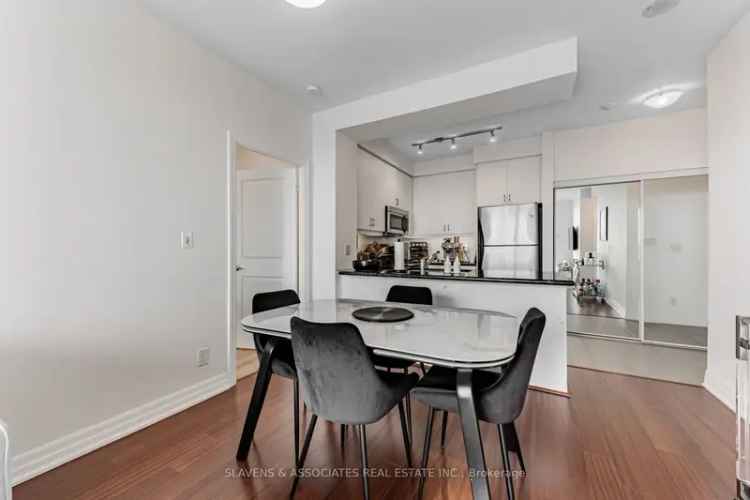 Luxury 2-Bedroom Condo in Forest Hill with City Views