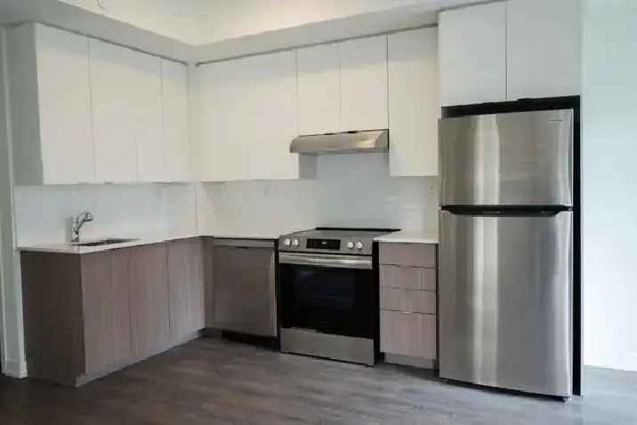 3 Bedrooms - 2 Baths - 1400 sqft, Apartment in a Condo - $ 3,995