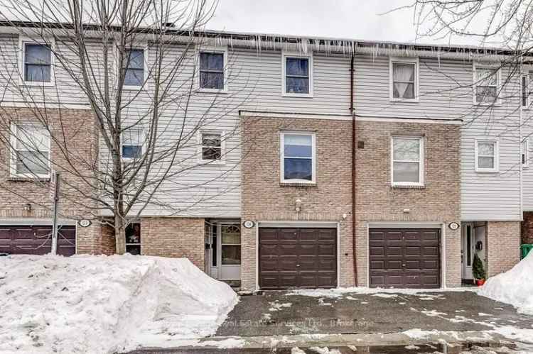 Clarkson 3-Bedroom Condo Townhouse Near GO Station