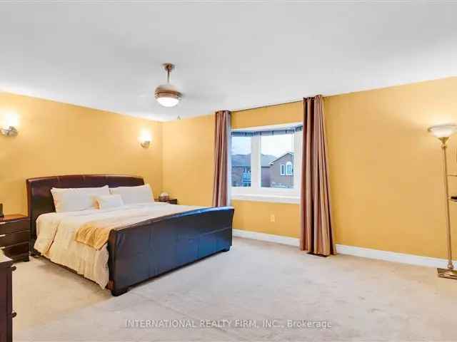 House For Sale in Mississauga, Ontario