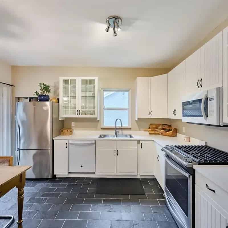 Central Lonsdale Family Home  -  Spa Baths, Workshop, In-Law Suite