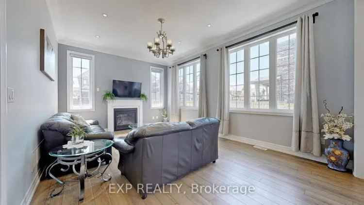 Luxury Detached Home in East Gwillimbury