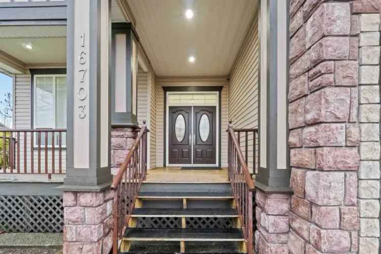 8 Bedroom Family Home Cloverdale BC