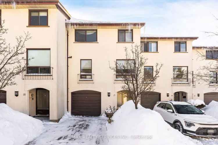 Charming European Townhouse near Meadowvale