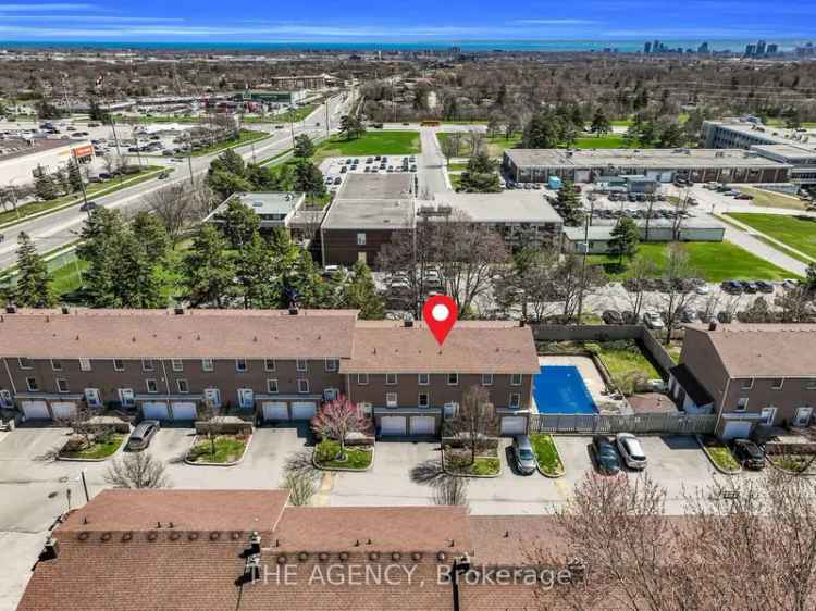 Spacious 4-Bedroom Townhome in Burlington Family-Friendly Neighbourhood