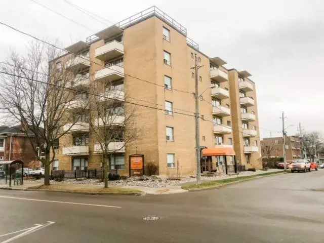 Rent Updated Bachelor and Suites in St Catharines with Parking