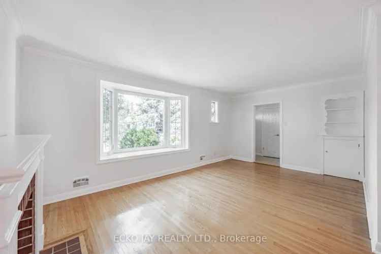 House For Sale in Toronto, Ontario