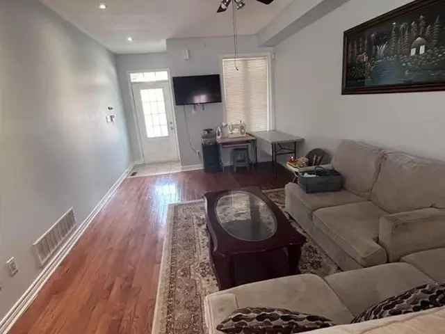 House For Sale in Brampton, Ontario