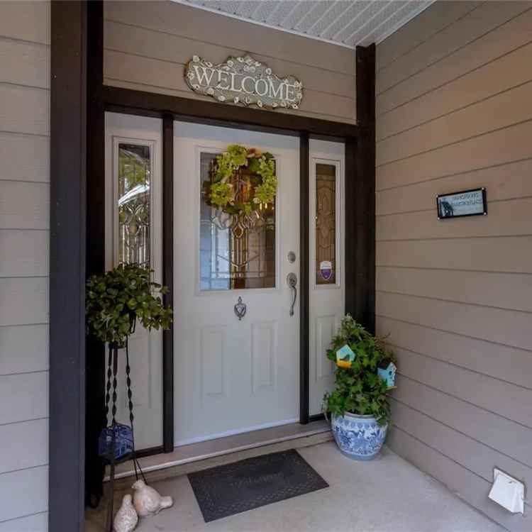 Buy House in Chemainus Featuring 3 Bedrooms, 2 Bathrooms and More