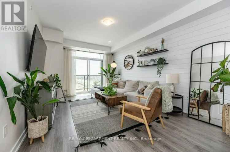 Apartment For Sale in 450, Dundas Street East, Hamilton, Ontario