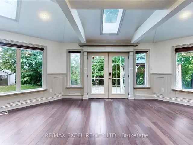 Beautiful 2-Story Home in Unionville