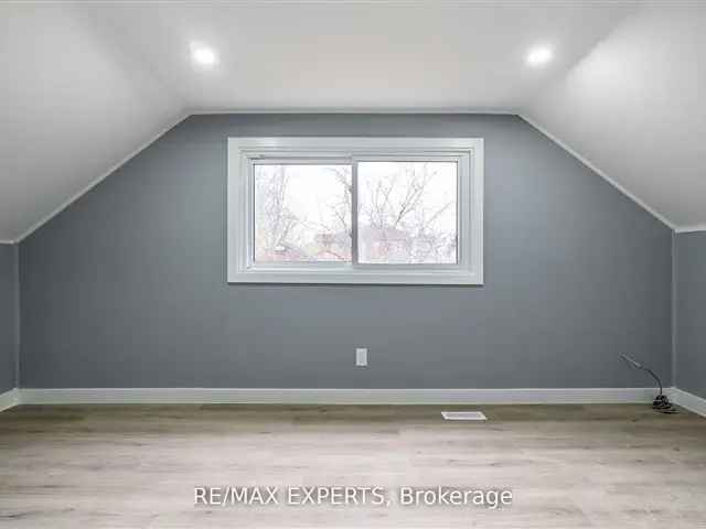 Fully Renovated Home 2022 New Foundation, Kitchen, Appliances