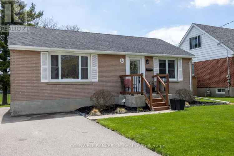 Charming Bungalow in Lakeview Oshawa Near Southmead Park