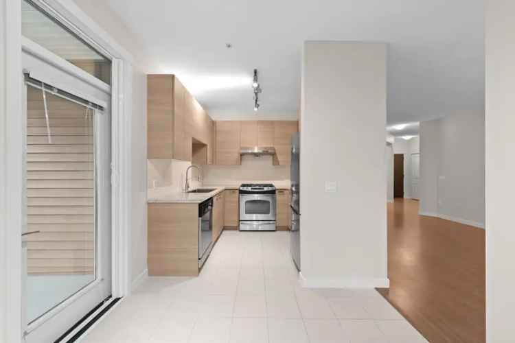 Luxury 3 Bed Den Corner Suite Mayfair Place Polygon