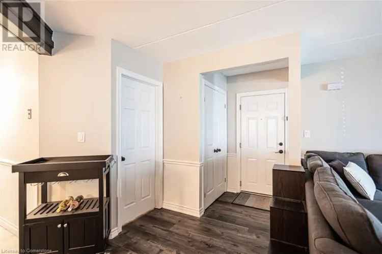 Apartment For Sale in 2040, Cleaver Avenue, Burlington, Ontario