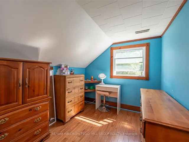 House For Sale in New Tecumseth, Ontario