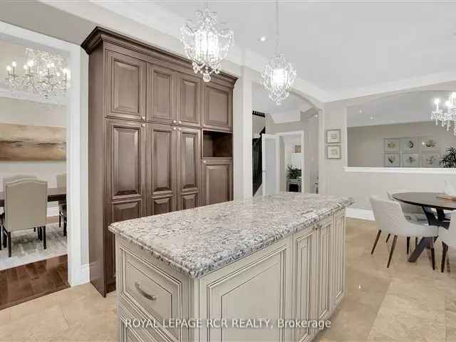 Luxury 4-Bedroom Family Home in Caledon East