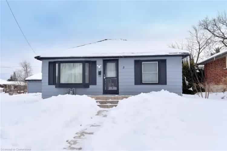 Updated Bungalow in Greeningdon - Move in Ready