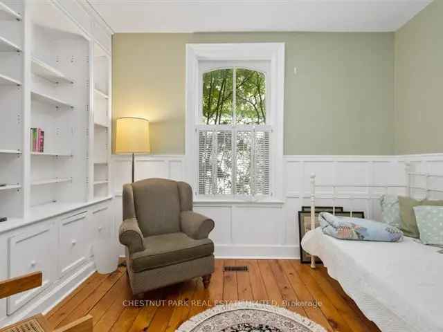 1881 Restored Victorian Home with Carriage House