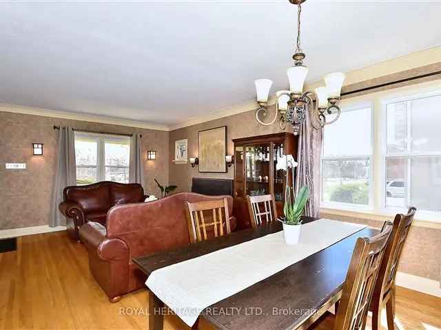 Cobourg Farmhouse - Updated 3 Bed 3 Bath Home Near Amenities