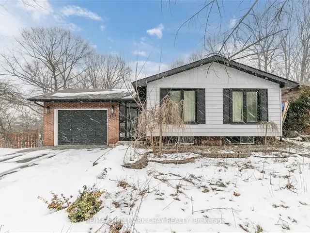 House For Sale in Barrie, Ontario