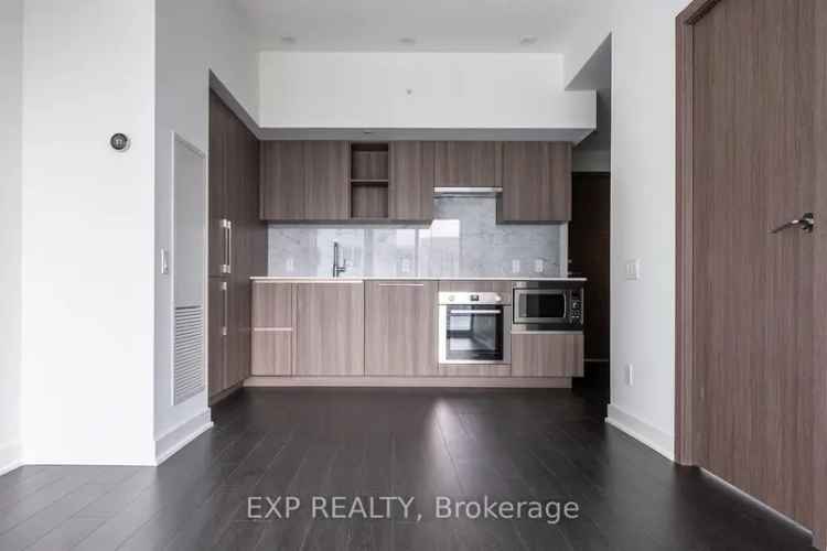 Rent luxury apartment in downtown Toronto with modern features