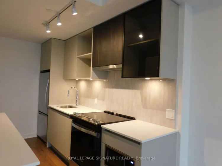 Buy Spacious 1 Bedroom Den Condo in Oakville with Modern Amenities